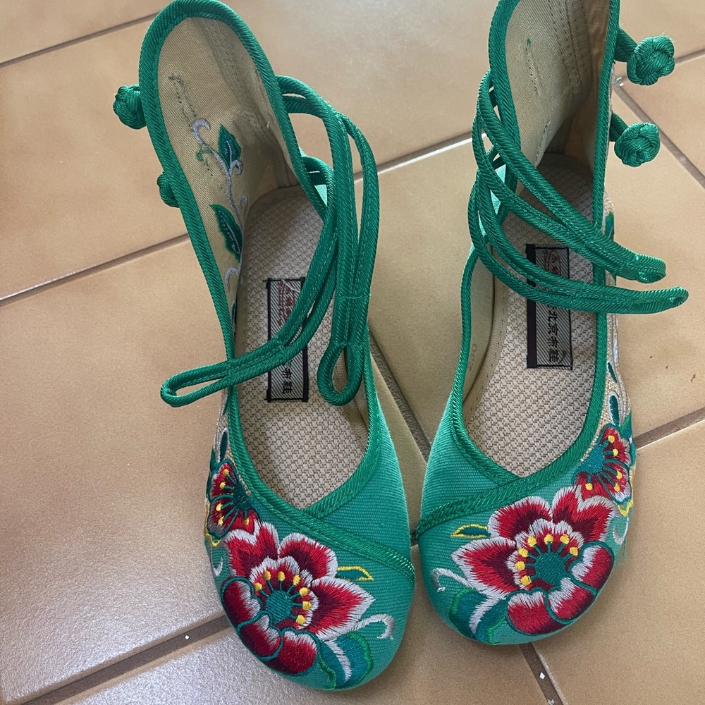 Floral Embroidered Green Women's Shoes